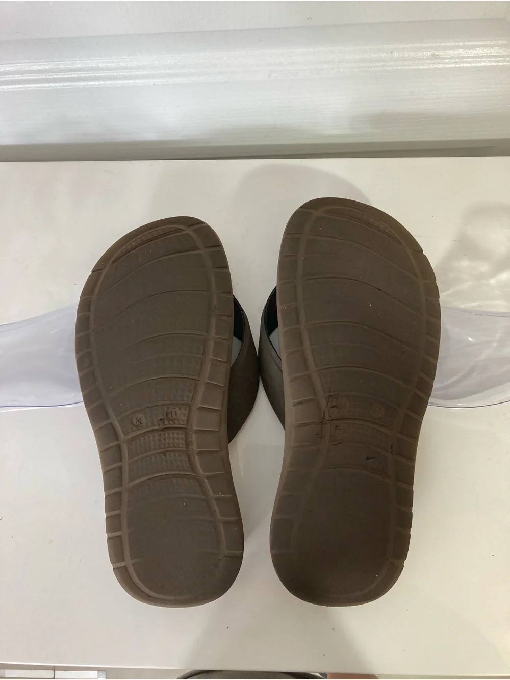 CROCS Sandals Men 11 Brown Flip-Flops Reviva Thong Song